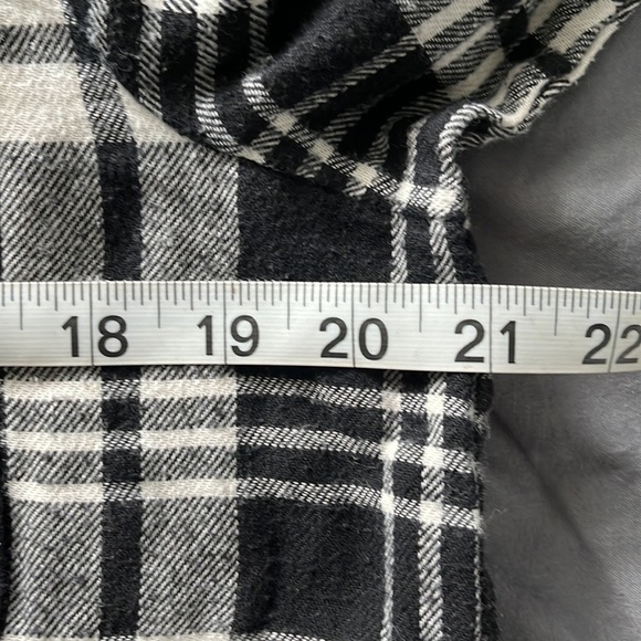 En Creme Plaid Dress - Picture 9 of 12